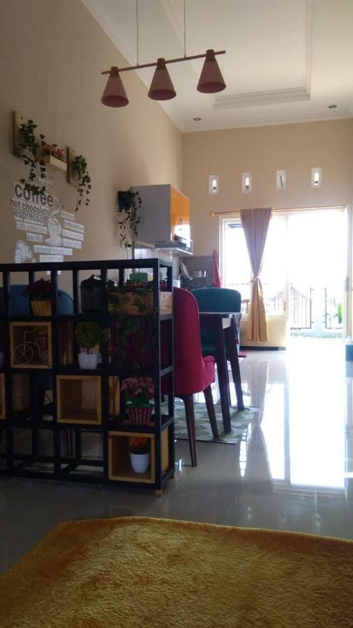 Homestay Wahyudi 1 syariah Tlekung Bagian luar foto
